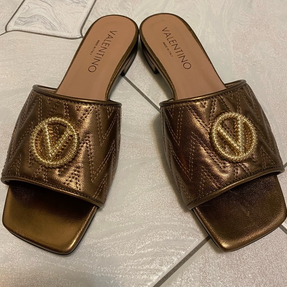 NWT Valentino Sandals - Picture 2 of 4